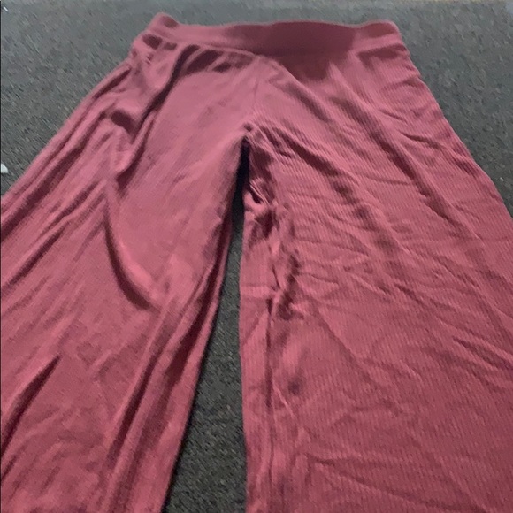 Capri’s - Picture 2 of 3